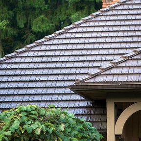 <div><h4>Classic Metal Roofing Systems</h4><p><b>Manufacturer:</b> Classic Metal Roofing Systems</p><p><b>Style:</b> Metal Shake</p><p><b>Material:</b> Aluminum</p><p><b>Color:</b> Brown, Gray</p><p><a href=_-6.html class="link-arrow text-uppercase theme-color--orange" data-toggle="modal" data-target="#detailModal_gallery_image_grid_lamlejqhdgHs">View More</a></p></div>