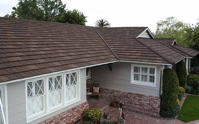 Metal Roofing’s Benefits: Strength and Energy-Efficiency